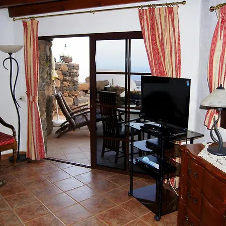 Ferienhaus Castillo Bentley Schlafen In Einer Vulkanischen Hoehle By Interhome *