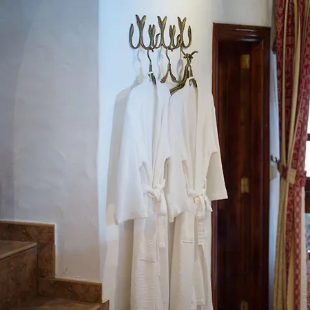 Castillo Bentley Schlafen In Einer Vulkanischen Hoehle By Interhome * Tías