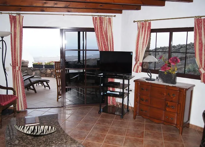 Castillo Bentley Schlafen In Einer Vulkanischen Hoehle By Interhome *