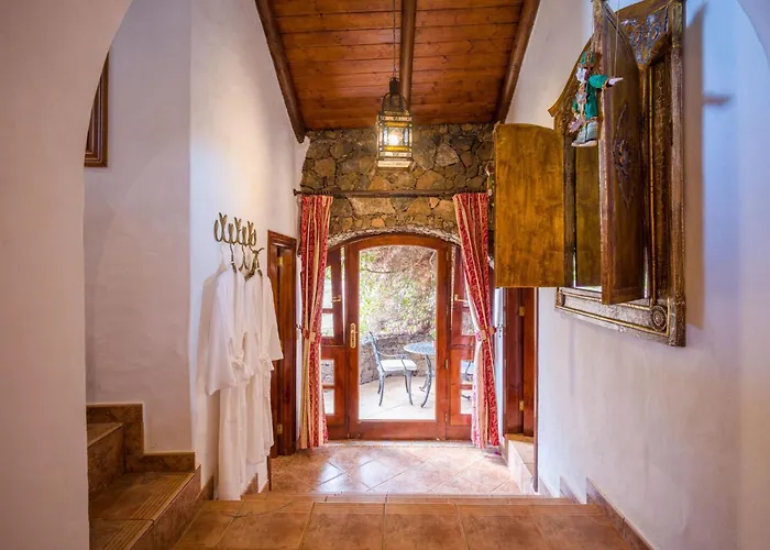 Castillo Bentley Schlafen In Einer Vulkanischen Hoehle By Interhome Tías