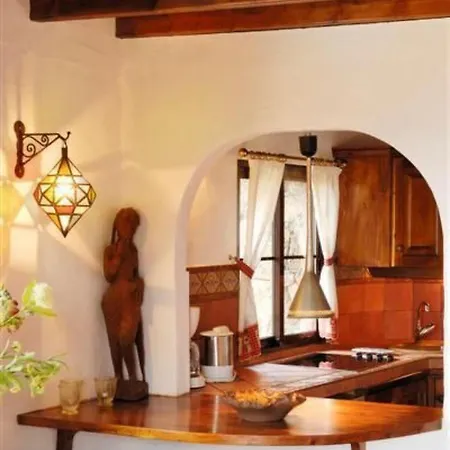 Castillo Bentley Schlafen In Einer Vulkanischen Hoehle By Interhome Casa de Férias Tías