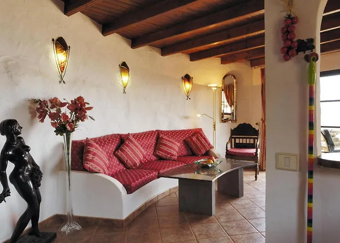 Castillo Bentley Schlafen In Einer Vulkanischen Hoehle By Interhome Tías