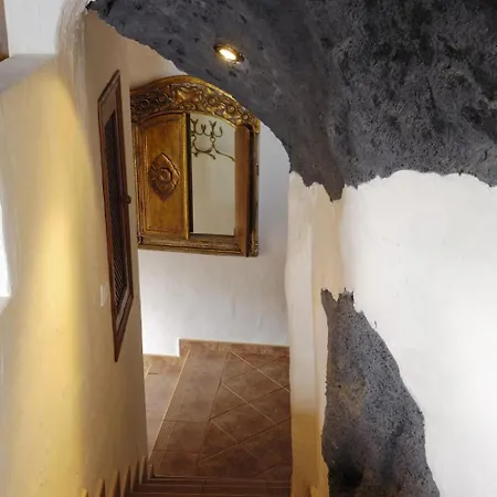 Castillo Bentley Schlafen In Einer Vulkanischen Hoehle By Interhome Дом отдыха *
